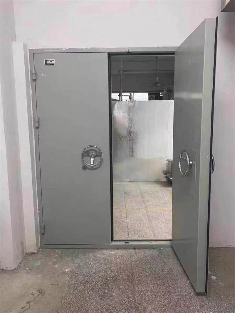 防爆门